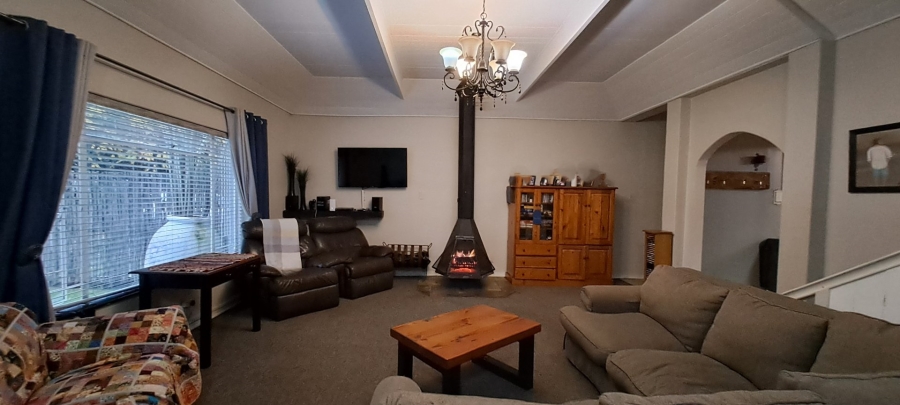 6 Bedroom Property for Sale in Panorama Free State